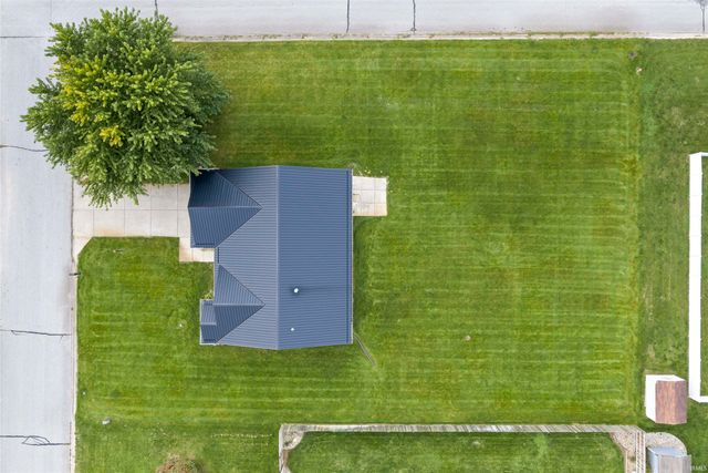 27675 Red Thistle Drive, Elkhart, IN 46514