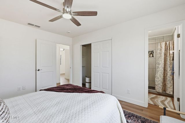 963 W HILLVIEW Street, Mesa, AZ 85201