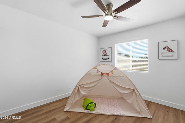 963 W HILLVIEW Street, Mesa, AZ 85201