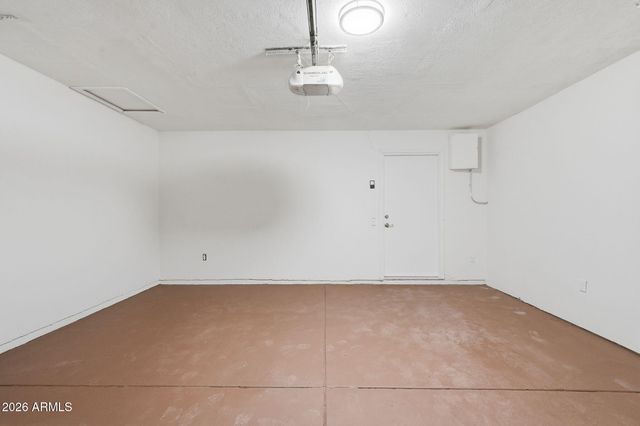 963 W HILLVIEW Street, Mesa, AZ 85201
