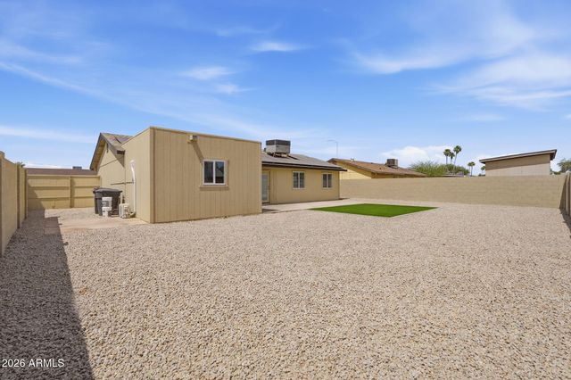 963 W HILLVIEW Street, Mesa, AZ 85201