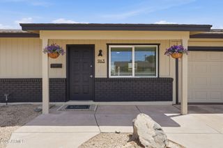 963 W HILLVIEW Street, Mesa, AZ 85201