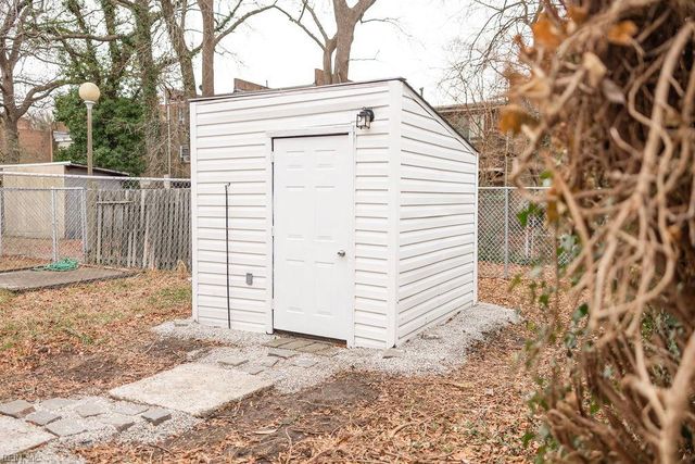 1203 Curie CT, Norfolk, VA 23513