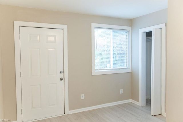 1203 Curie CT, Norfolk, VA 23513