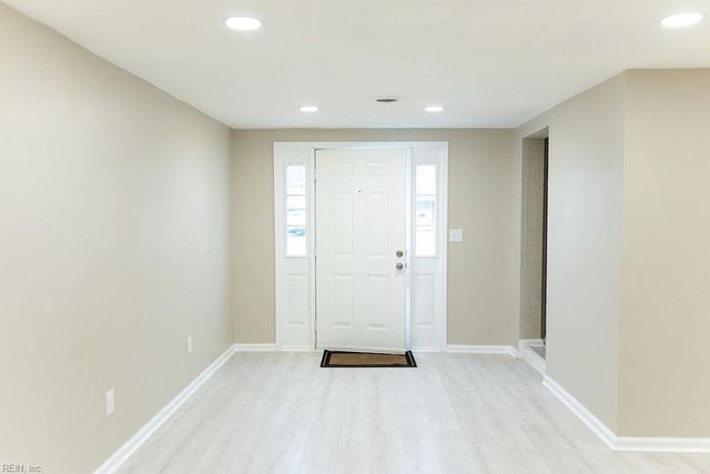 1203 Curie CT, Norfolk, VA 23513