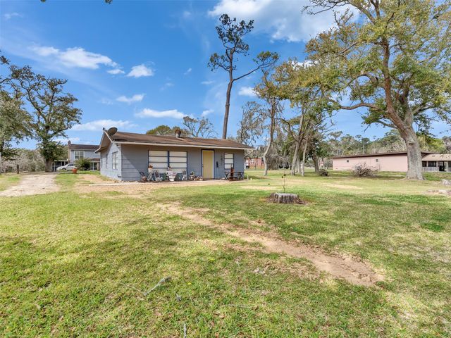 3315 Saint Anne Street, Liverpool, TX 77577