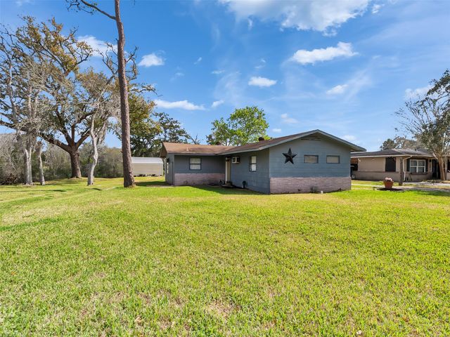 3315 Saint Anne Street, Liverpool, TX 77577