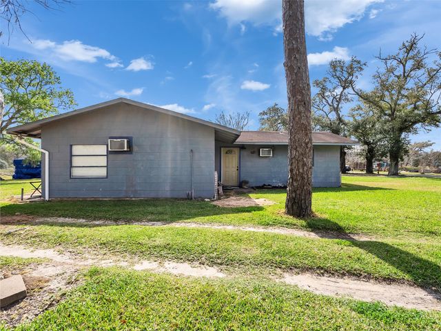 3315 Saint Anne Street, Liverpool, TX 77577