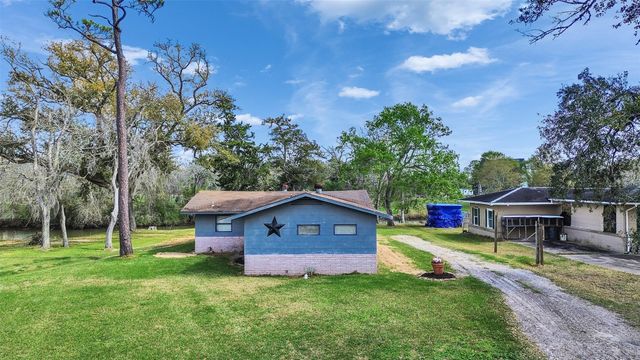 3315 Saint Anne Street, Liverpool, TX 77577