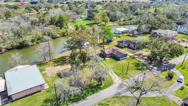 3315 Saint Anne Street, Liverpool, TX 77577