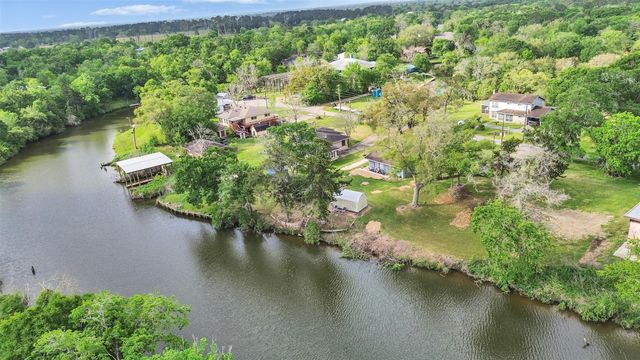 3315 Saint Anne Street, Liverpool, TX 77577