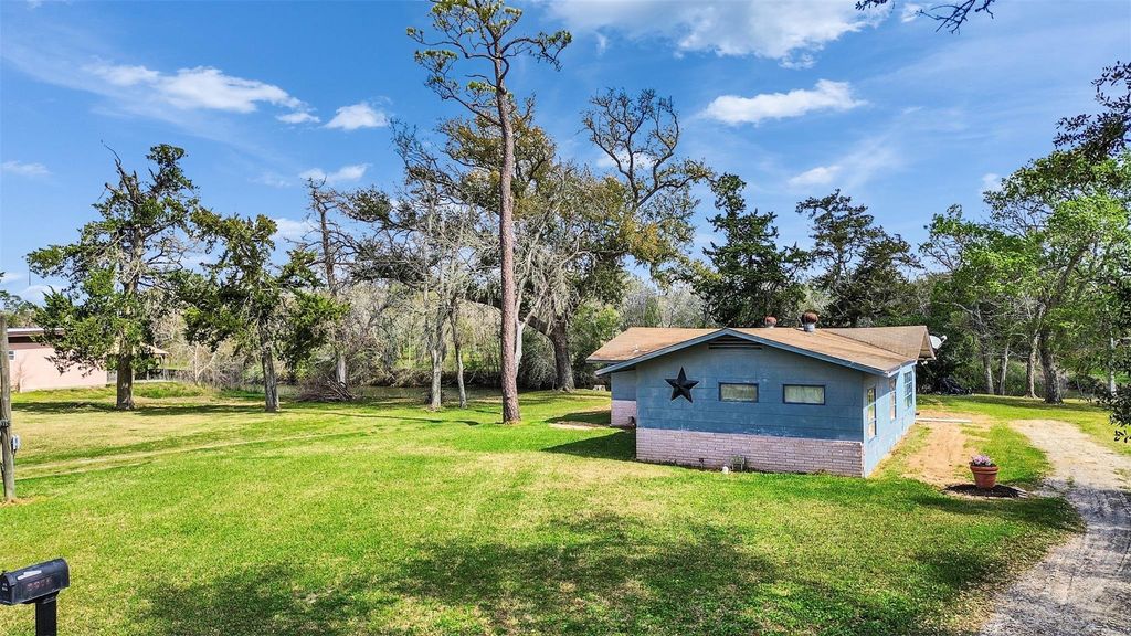 3315 Saint Anne Street, Liverpool, TX 77577