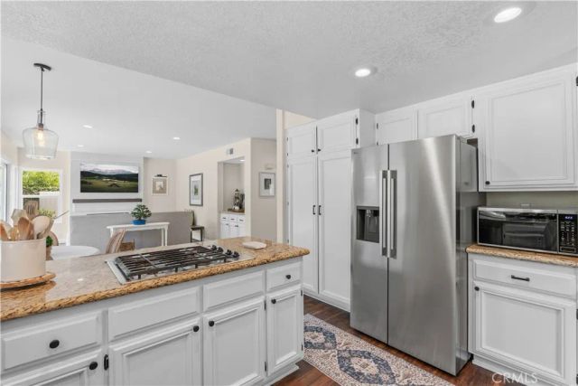 943 W 14th Street, Upland, CA 91786