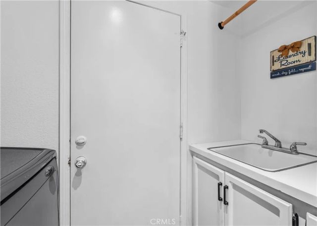 943 W 14th Street, Upland, CA 91786