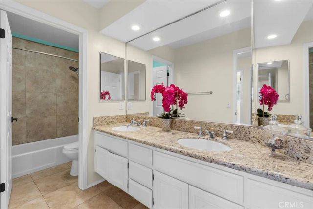 943 W 14th Street, Upland, CA 91786
