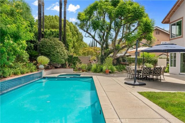 943 W 14th Street, Upland, CA 91786