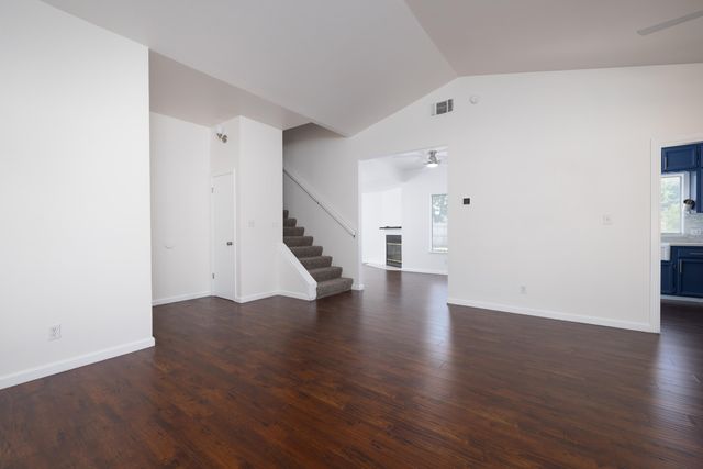 2321 N Michael Street, Visalia, CA 93292