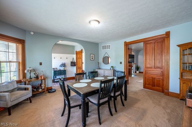 403 Columbia Avenue, Williamstown, WV 26187