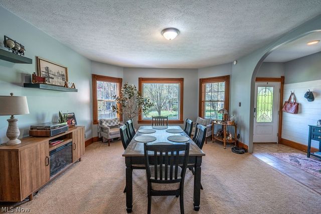 403 Columbia Avenue, Williamstown, WV 26187