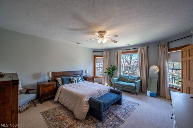 403 Columbia Avenue, Williamstown, WV 26187