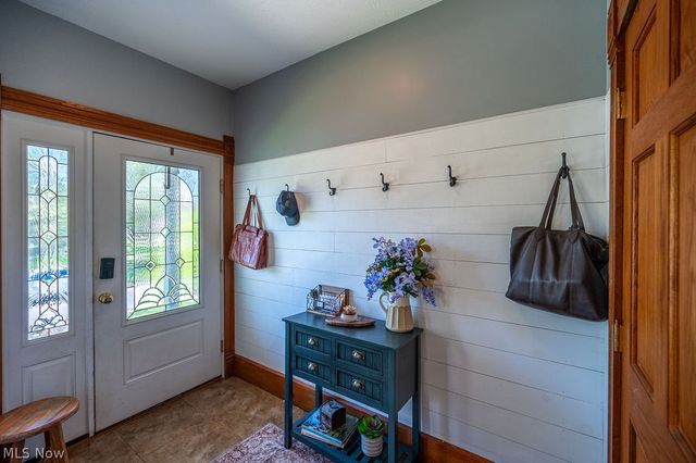 403 Columbia Avenue, Williamstown, WV 26187