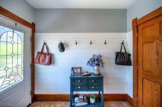 403 Columbia Avenue, Williamstown, WV 26187