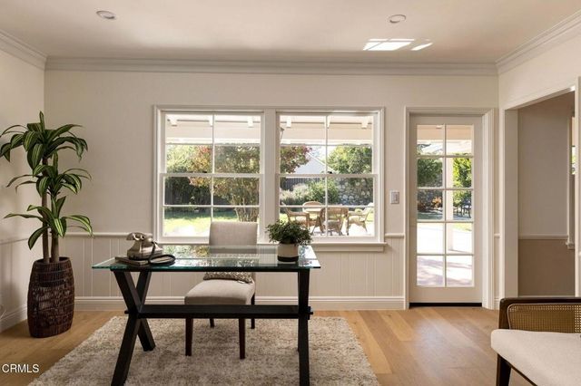 2185 N Roosevelt Avenue, Altadena, CA 91001