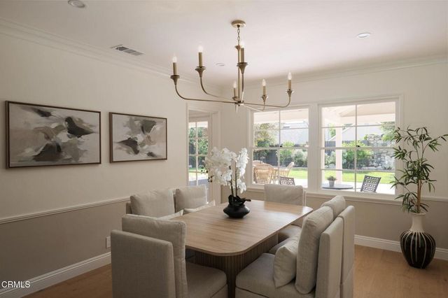 2185 N Roosevelt Avenue, Altadena, CA 91001
