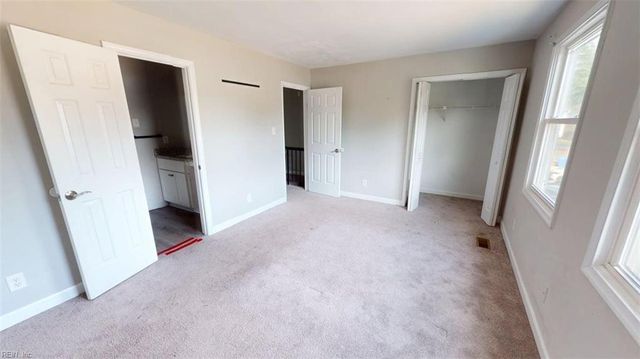 3208 Clover RD E, Chesapeake, VA 23321