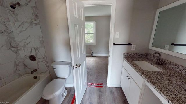 3208 Clover RD E, Chesapeake, VA 23321