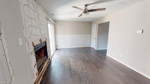 3208 Clover RD E, Chesapeake, VA 23321