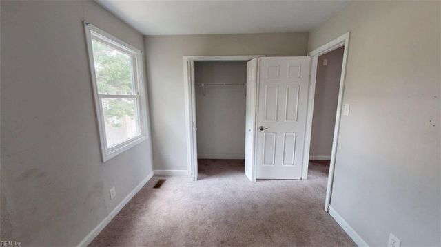 3208 Clover RD E, Chesapeake, VA 23321