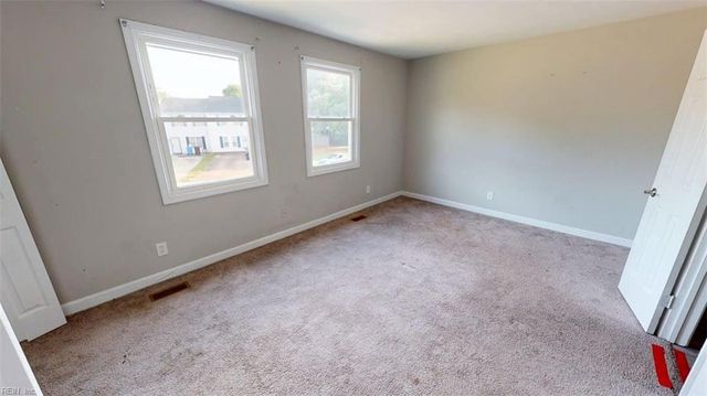 3208 Clover RD E, Chesapeake, VA 23321