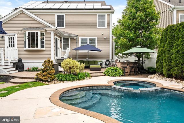 12 HULSE ST, Robbinsville, NJ 08691