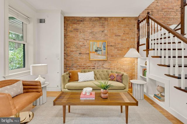 260 WARREN NE, Washington, DC 20002