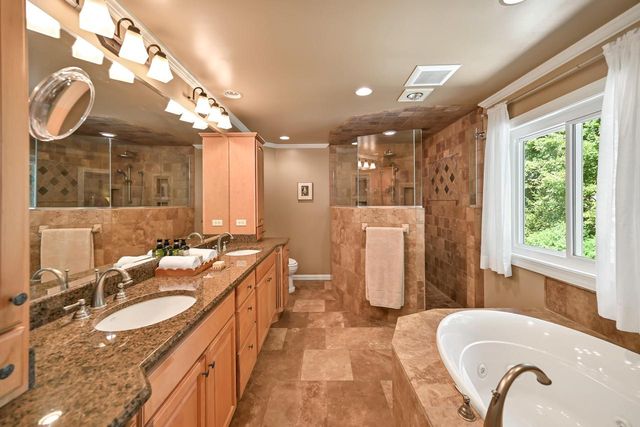 20740 Bartlett COURT, Brookfield, WI 53045