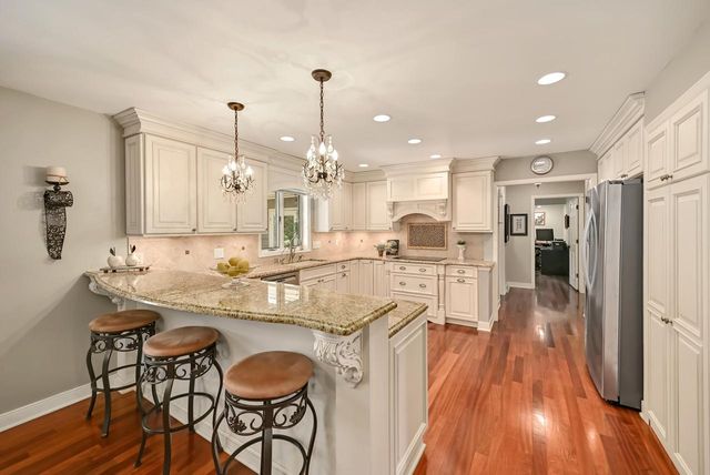 20740 Bartlett COURT, Brookfield, WI 53045