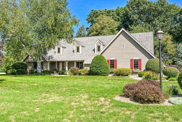 20740 Bartlett COURT, Brookfield, WI 53045