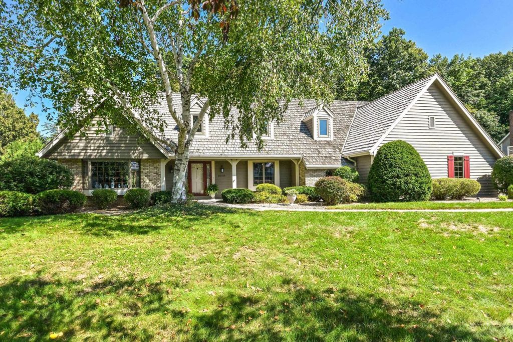 20740 Bartlett COURT, Brookfield, WI 53045