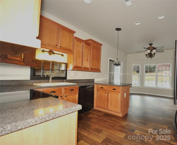 8187 Summit Ridge Drive, Catawba, NC 28609