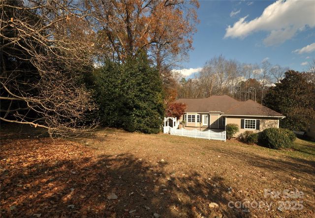 8187 Summit Ridge Drive, Catawba, NC 28609
