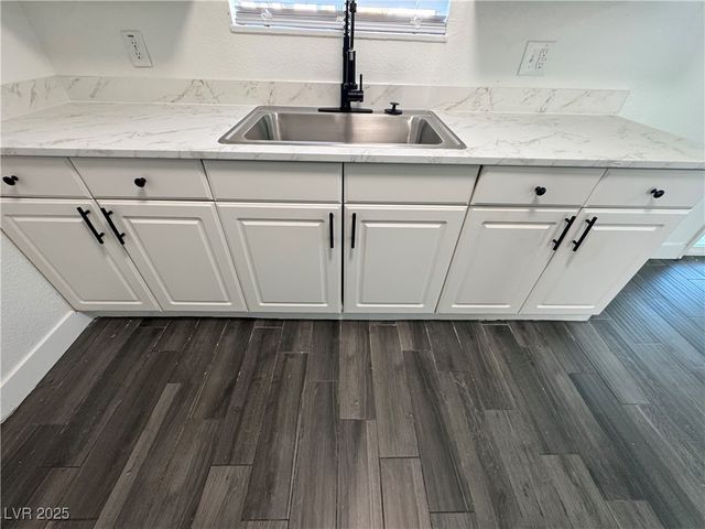 4804 East Washington Avenue, Las Vegas, NV 89110