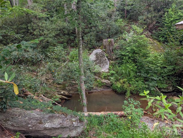 1034 Kyles Creek Road, Hendersonville, NC 28792