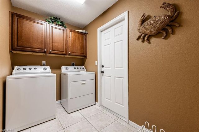 4920 SW 1st CT, Cape Coral, FL 33914