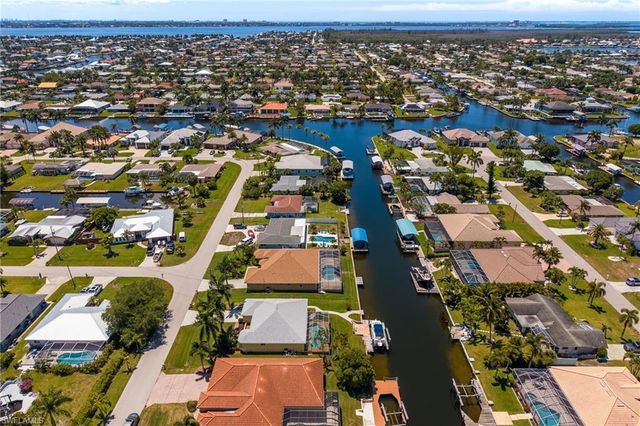 4920 SW 1st CT, Cape Coral, FL 33914