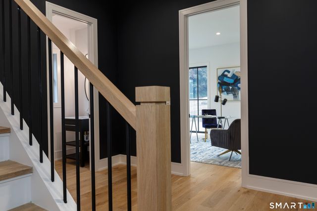 729 Smith Ridge Road, New Canaan, CT 06840