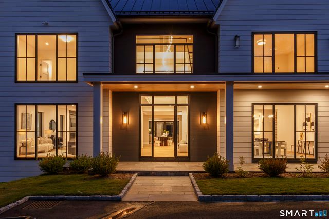 729 Smith Ridge Road, New Canaan, CT 06840