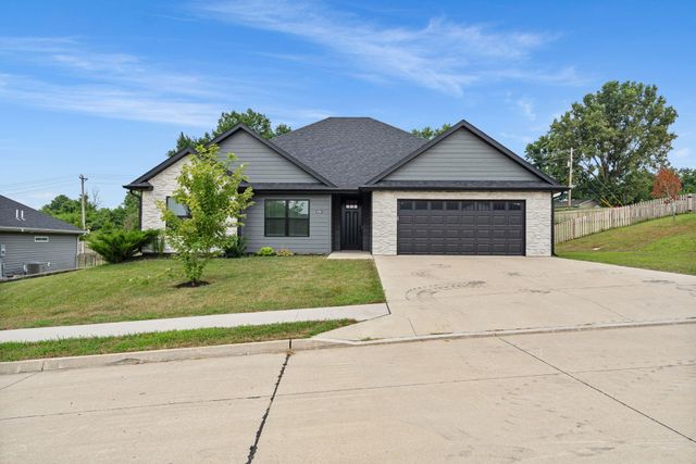 6020 W TAMARACK DR, Columbia, MO 65203