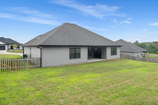 6020 W TAMARACK DR, Columbia, MO 65203