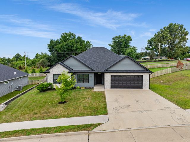 6020 W TAMARACK DR, Columbia, MO 65203